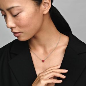 Pandora Timeless Schmuck funkelndes Herz, mit kirschrotem Jubiläumskristall Modernes